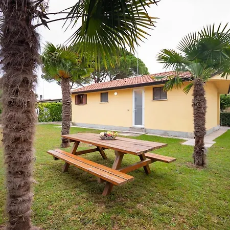 Villa Sayonara Lignano Sabbiadoro Exterior photo